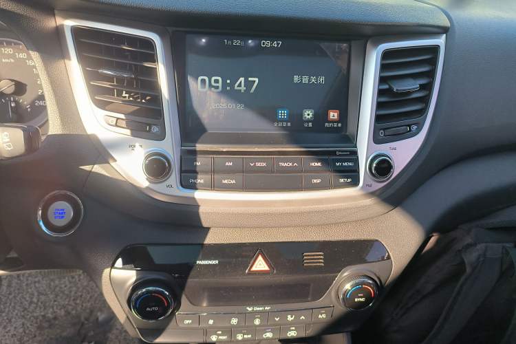 Used Hyundai Tucson 2015 1.6T Dual-Clutch Two-Wheel-Drive Smart Model
