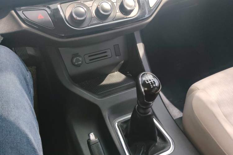 Used FORTHING Lingzhi 2022 M5L 2.0L Utility Model 7 Seats