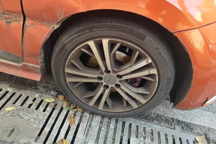 Used Chery Arrizo 5 2017 SPORT 1.5T Manual Luxury Edition Right Front Wheel Hub