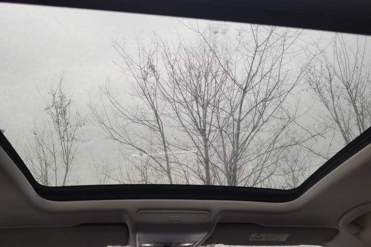 Used Volkswagen Tiguan L 2023 380TSI Automatic All-Wheel Drive R-Line Enhanced 7-Seater Headliner