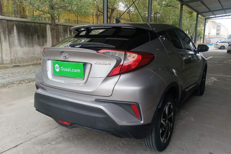 Used Toyota IZOA 2018 2.0L Yichi Version China VI Standard
