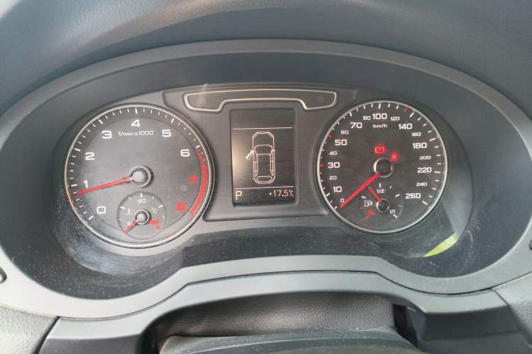 Used Audi Q3 2015 30 TFSI Ambition Edition