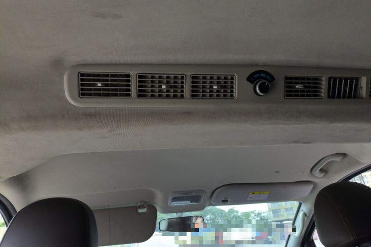 Used FORTHING Lingzhi PLUS 2021 Travel Edition 2.0L Manual Luxury 7-Seater
