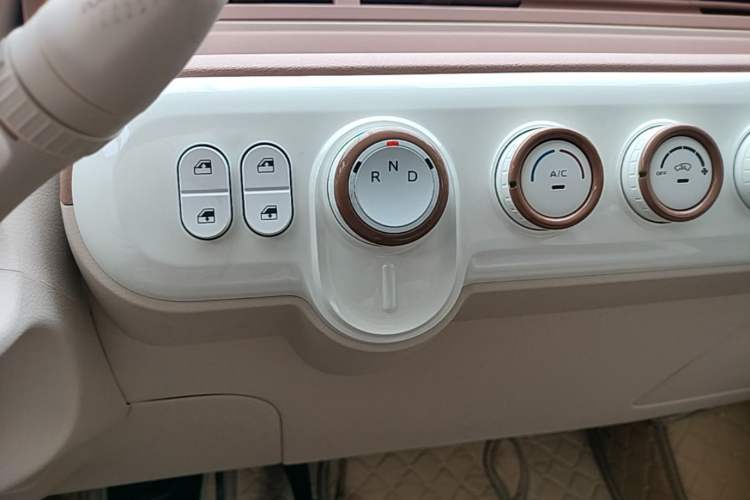 Used Bestune Pony 2026 Model 222km Cute Horse Plus Gear Lever