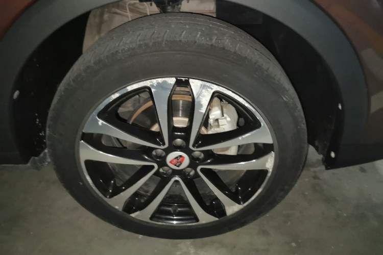 Used Roewe RX3 2018 1.6L CVT Flagship Edition Right Front Wheel Hub