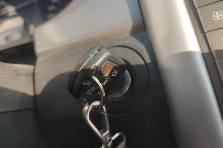 Used Ford Edge 2012 2.0T Elite Edition
