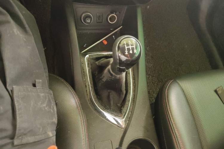 Used CHANGAN KAICHENG Oushang A600 2016 1.5L Manual Elite 7-Seater
