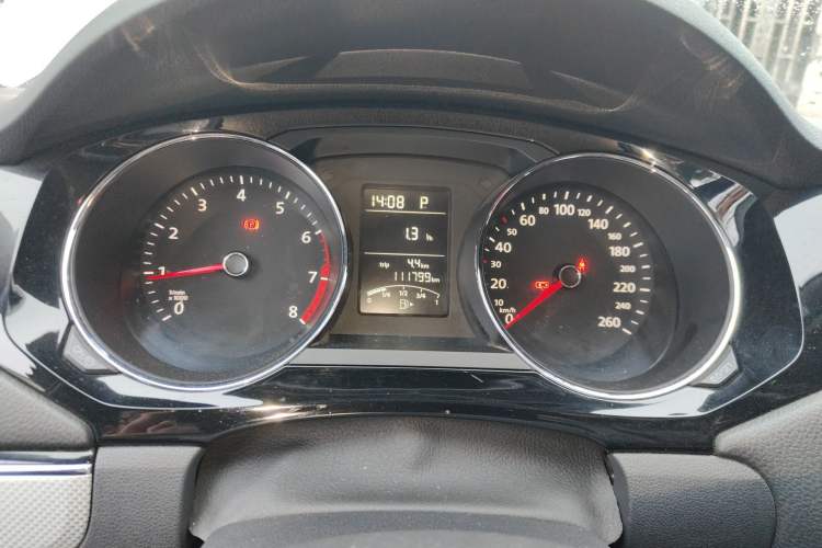 Used Volkswagen Sagitar 2015 1.6L Automatic Comfort Model
