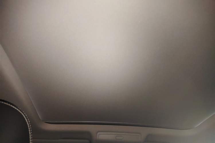 Used Volkswagen Tiguan L 2018 330TSI Automatic Two-Wheel Drive Luxury Edition Headliner