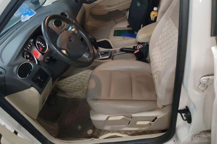 Used Ford Focus 2013 Hatchback Classic 1.8L Automatic Fashion Edition