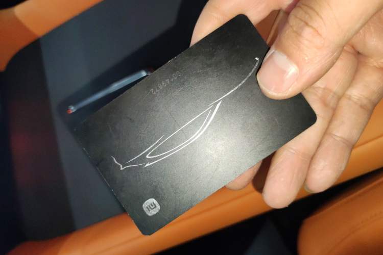 Used Xiaomi Auto YU7 2025 Ultra-Long Range High-Performance All-Wheel-Drive Max Edition Vehicle Key