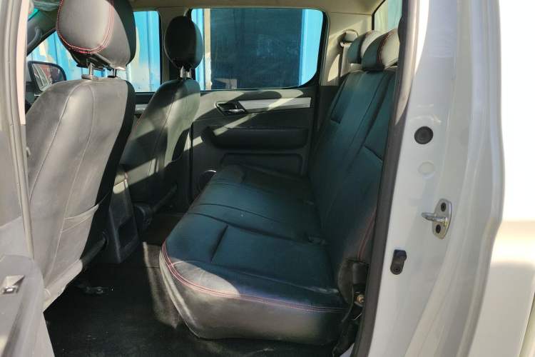 Used JAC T6 2020 2.0T Diesel Two-Wheel-Drive Elite Version Long Wheelbase China VI Emission Standard HFC4DB2-2E
