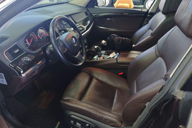 Used BMW 5 Series GT 2014 528i Luxury Edition Left Front Seat