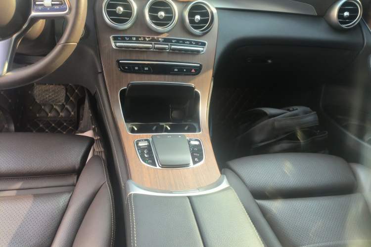 Used Mercedes-Benz GLC 2020 GLC 300 L 4MATIC Luxury Model Gear Lever