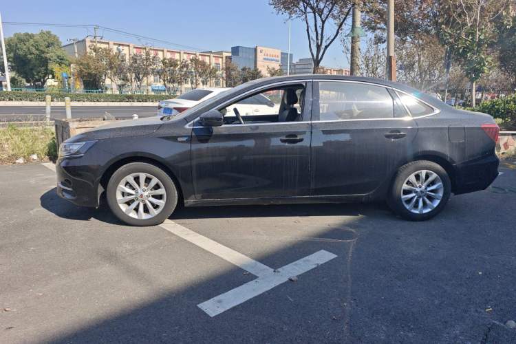 Used Roewe i6 2017 20T Manual Luxury Edition