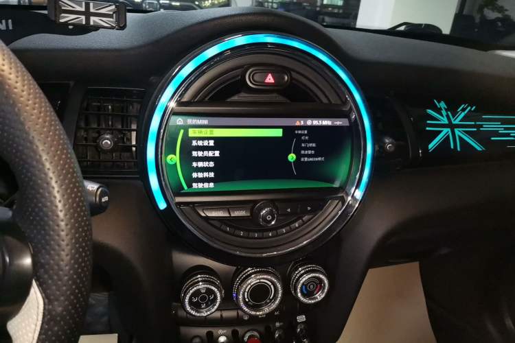 Used MINI 2019 1.5T COOPER Classic Edition