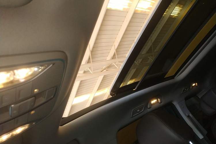 Used GAC Trumpchi M6 2019 270T DCT Prestige Edition (7-seater) China VI Headliner