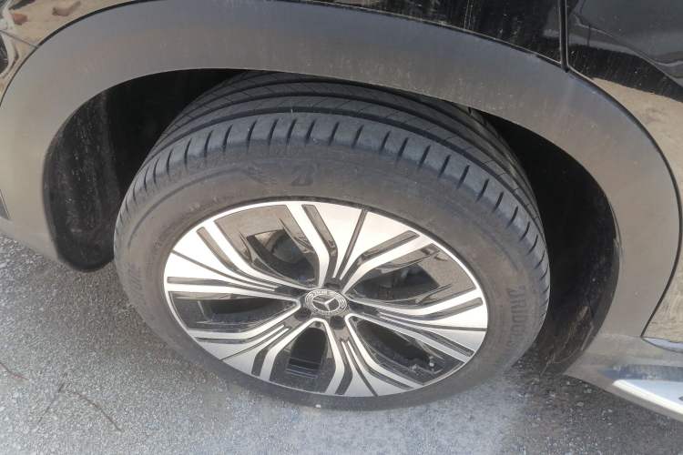 Used Mercedes-Benz EQE SUV 2024 500 4MATIC Pioneer Edition Right Rear Wheel Hub