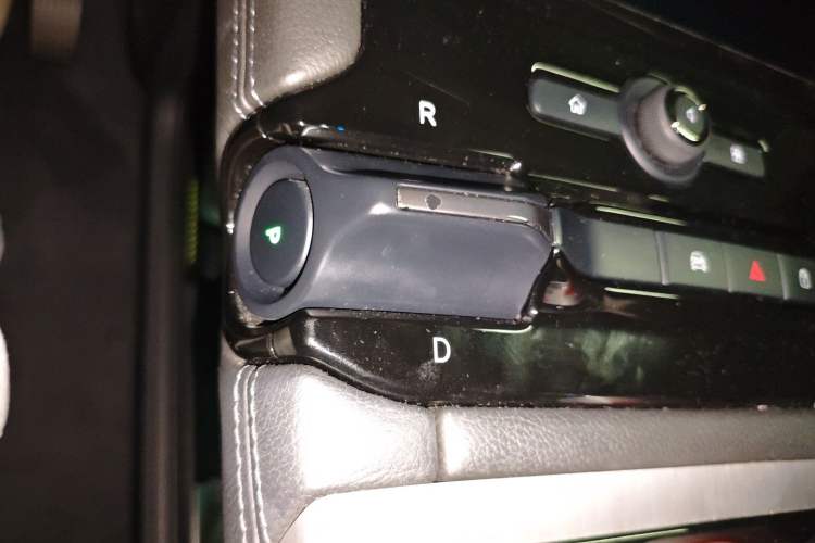 Used Nio ES8 2018 355 km Base Version 6-Seater Edition Gear Lever