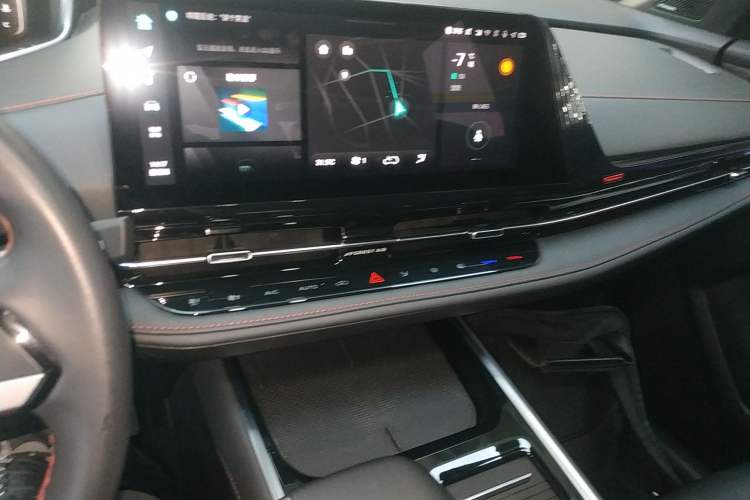 Used Changan CS55PLUS 2024 3rd Generation 1.5T DCT Prestige Model
