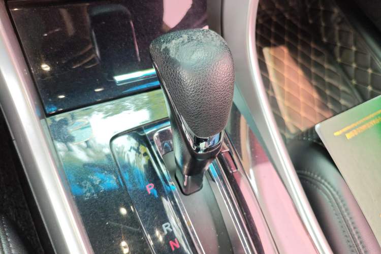 Used Honda Accord 2016 2.0L Comfort Edition Gear Lever