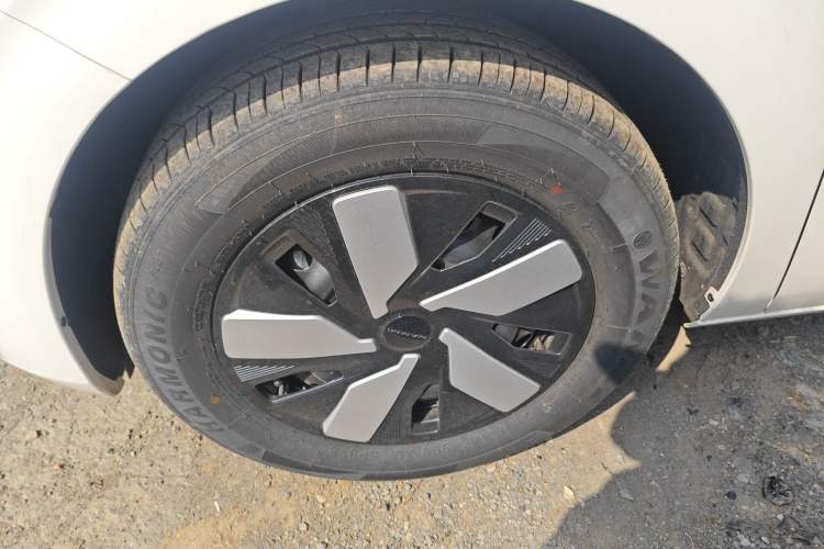 Used Dongfeng NAMMI 01 2025 330KM Youth Edition Left Front Wheel Hub