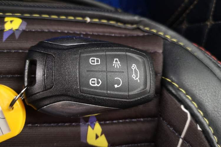 Used Soueast DX3 2018 1.5T CVT Luxury Model Vehicle Key