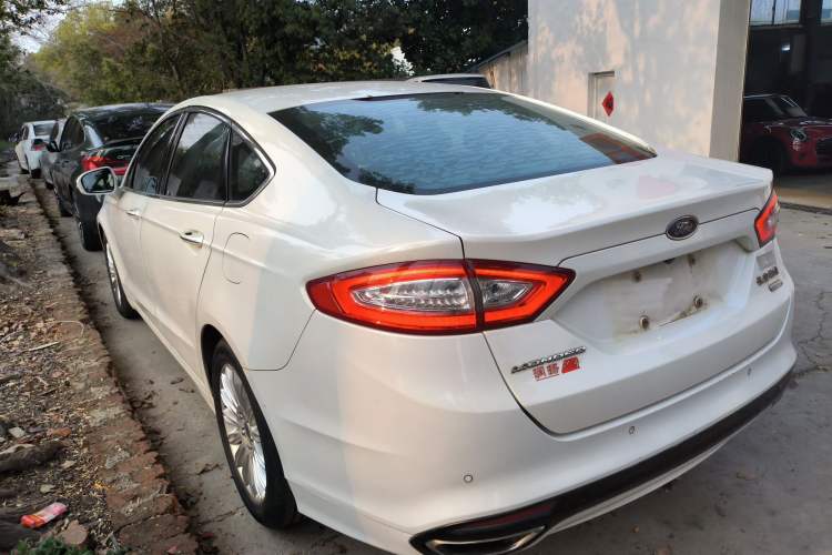 Used Ford Mondeo 2013 2.0L GTDi 200 Luxury Model
