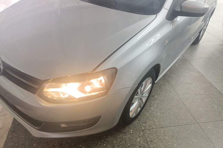 Used Volkswagen Polo 2013 1.6L Automatic Luxury Edition