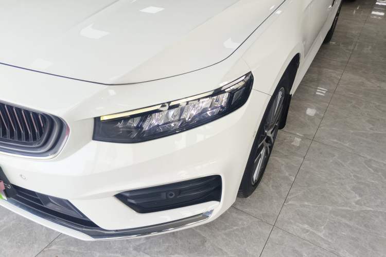 Used Geely Auto Preface 2021 Revised Version 2.0TD Luxury Edition Left Front Headlight