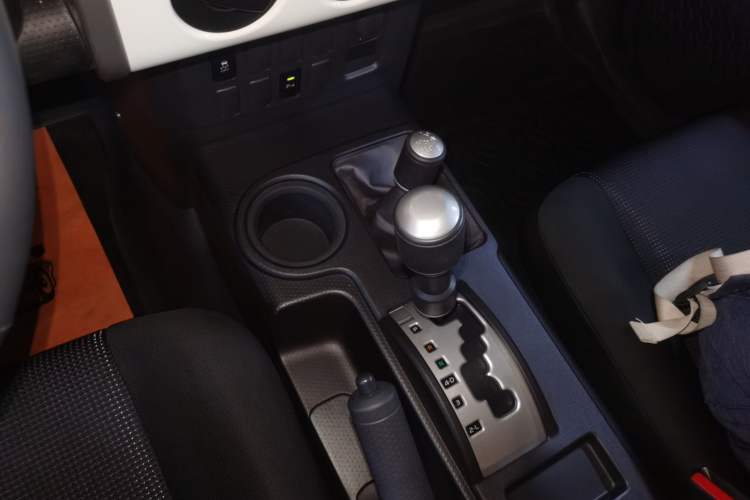 Used Toyota FJ Cruiser 2022 4.0L GX-R Dual Fuel JBL Middle East
