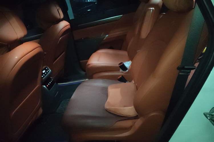 Used Dongfeng eπ eπ008 2024 636Max All-Electric Version 6 Seats