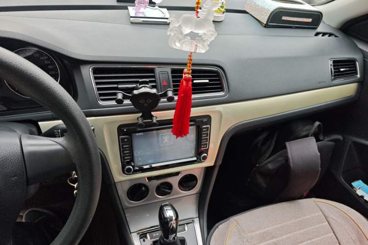 Used Volkswagen Gran Lavida 2013 1.6L Automatic Comfort Model