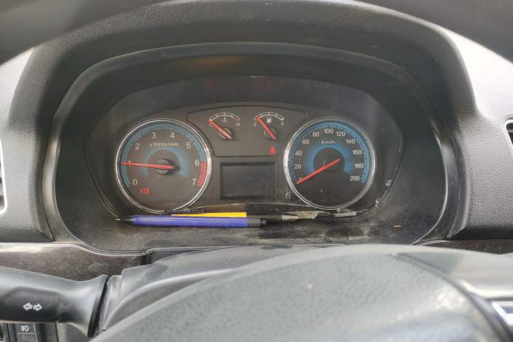 Used Dongfeng Fengon 360 2015 1.5L Manual Comfort 7-Seater China IV Standard
