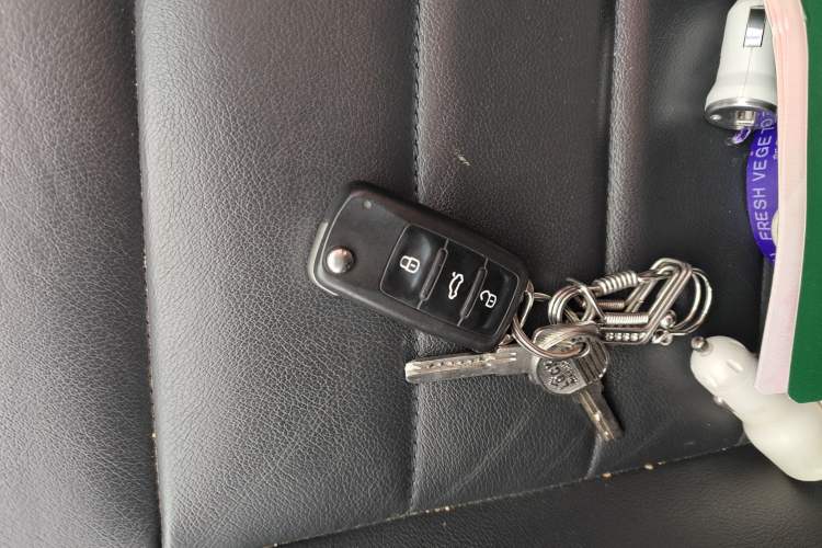 Used Volkswagen Lavida 2017 1.6L Manual Comfort Edition