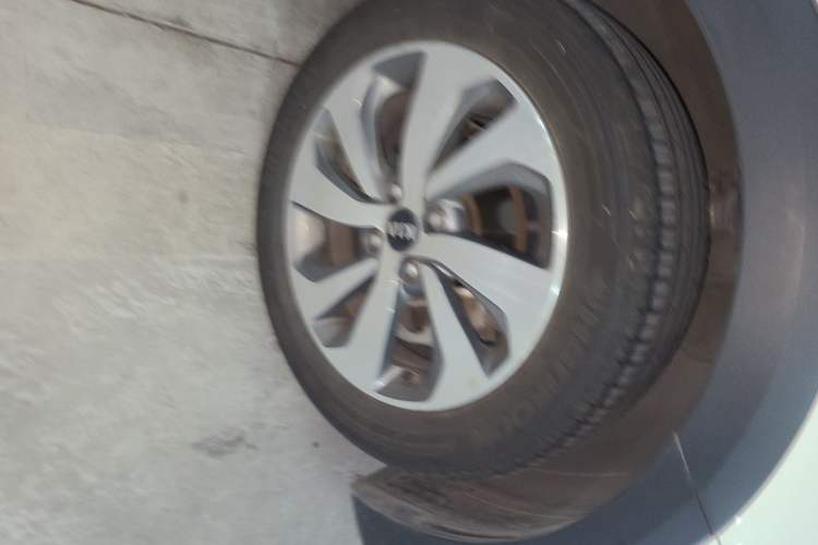 Used Kia KX Cross 2017 1.4L AT GLS