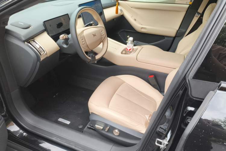 Used XPeng P7+ 2024 Long-Range Max Left Front Seat