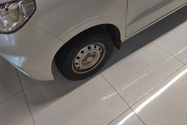 Used Wuling Hongguang V 2022 1.5L Jingqu Version Hydraulic Power Steering LAR