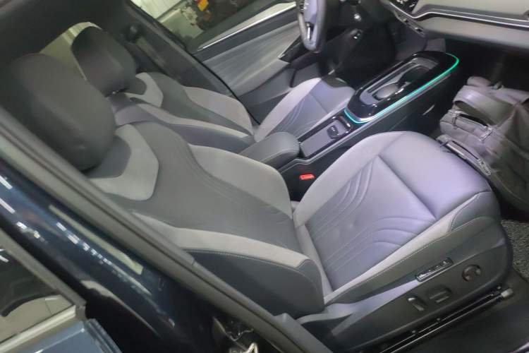 Used Volkswagen ID.4 CROZZ 2022 Long-Range Lite PRO Edition
