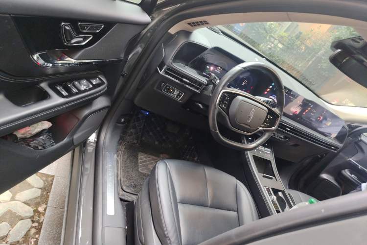 Used Lincoln Corsair 2023 2.0T Two-Wheel Drive Luxury Edition
