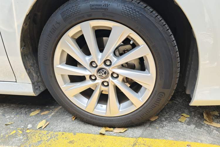 Used Toyota Camry 2021 2.0G Luxury Edition Right Front Wheel Hub