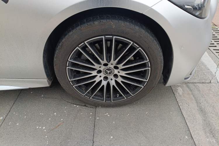 Used Mercedes-Benz C-Class 2024 C 260 L Sport Edition Right Front Wheel Hub