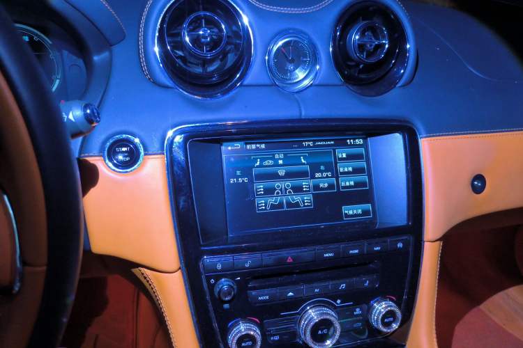 Used Jaguar XJ 2014 XJL 3.0 SC Two-Wheel-Drive Panoramic Business Edition Audio And AC Panel