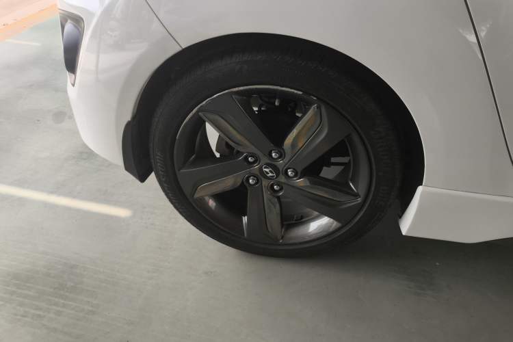 Used Hyundai Veloster 2012 1.6T Automatic Luxury Edition