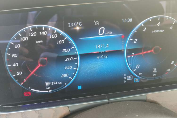 Used Mercedes-Benz E-Class 2022 Second Facelift E 300 L Luxury Edition