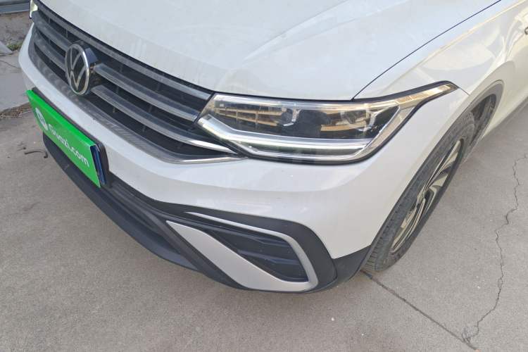 Used Volkswagen Tiguan L 2023 330TSI Automatic Two-Wheel Drive Smart Edition Left Front Headlight