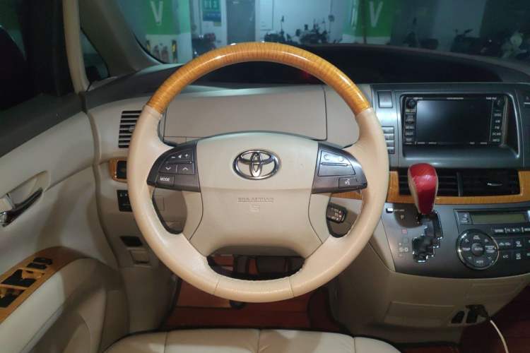 Used Toyota Previa 2006 2.4L 7-Seater Luxury Edition