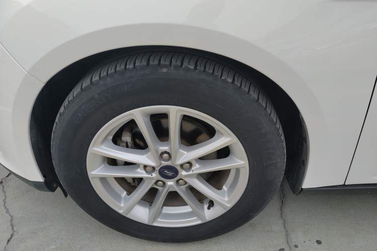 Used Ford Focus 2017 Hatchback 1.6L Automatic Fashion Edition Smart Drive Version