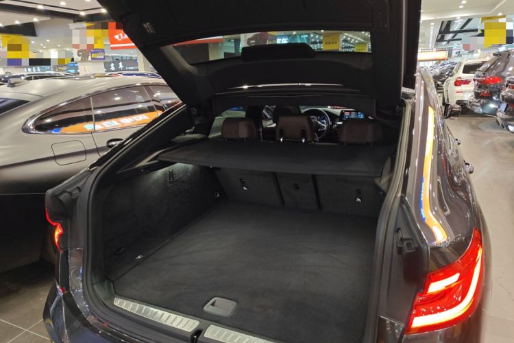 Used BMW 6 Series GT 2018 640i xDrive M Sport Package
