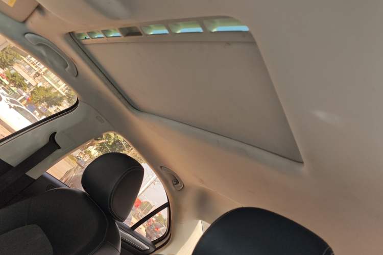 Used Volkswagen Santana 2016 1.6L Manual Comfort Edition
